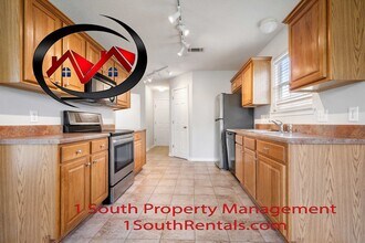 8894 Spring Grove S in Mobile, AL - Building Photo - Building Photo