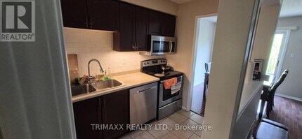 100 Brickyard Way in Brampton, ON - Building Photo - Building Photo