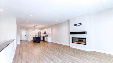 Olde Farm Estates in Lambertville, MI - Foto de edificio - Building Photo