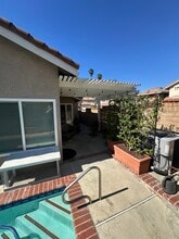 12411 Silkleaf Ave in Chino, CA - Foto de edificio - Building Photo