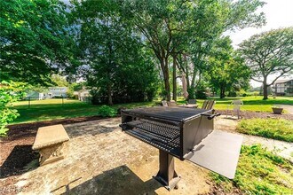 4849 Grace Rd in North Olmsted, OH - Building Photo - Building Photo