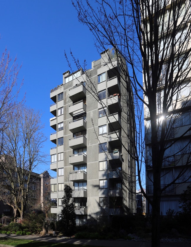 The Chartwell in Vancouver, BC - Building Photo - Building Photo