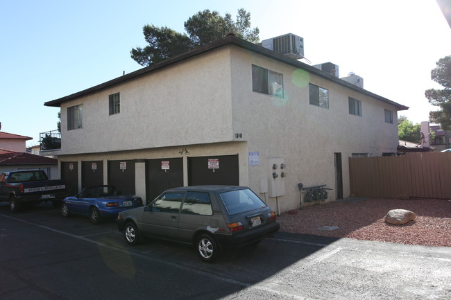 1314 Hacienda Ave in Las Vegas, NV - Building Photo - Building Photo