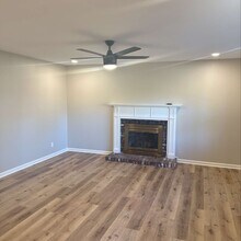 4200 Crestfield Rd in Knoxville, TN - Building Photo - Building Photo