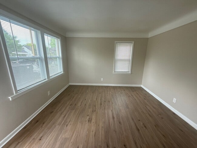 7711 Greenview Ave in Detroit, MI - Building Photo - Building Photo
