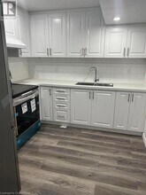 126 W Oak Trl in Kitchener, ON - Building Photo - Building Photo