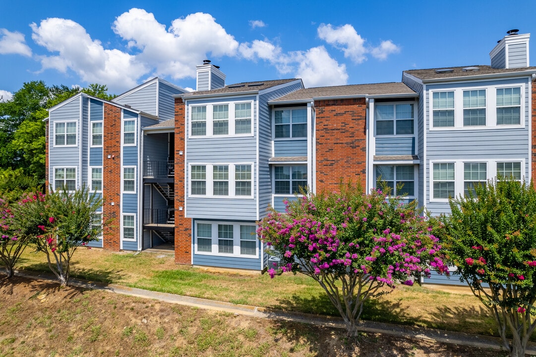 Abbington Heights in Antioch, TN - Building Photo