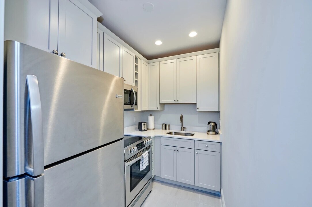 355 Beacon St in Boston, MA - Building Photo