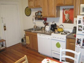 1615 Commonwealth Ave in Boston, MA - Building Photo