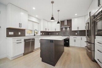 134 Hillside Ave in Livingston, NJ - Building Photo - Building Photo