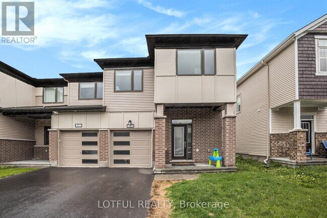 353 Crossway Ter in Ottawa, ON - Building Photo - Building Photo
