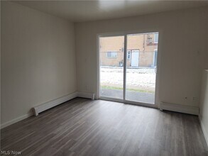 26680 Tungsten Rd in Euclid, OH - Building Photo - Building Photo