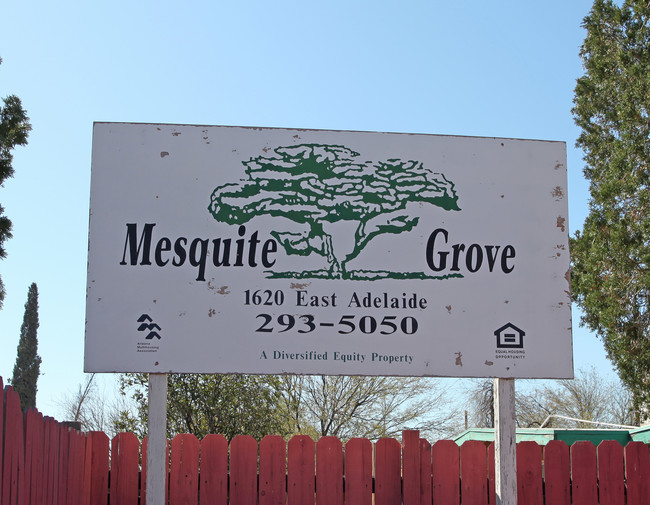 Mesquite Grove in Tucson, AZ - Foto de edificio - Building Photo