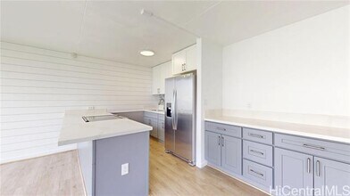 95-021 Kuahelani Ave in Mililani, HI - Foto de edificio - Building Photo