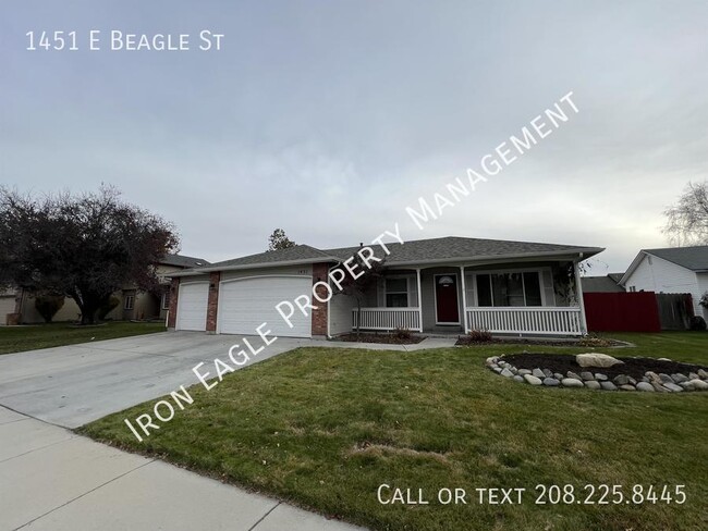 1451 E Beagle St in Meridian, ID - Building Photo - Building Photo