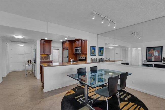 3010 N Course Dr in Pompano Beach, FL - Building Photo - Building Photo