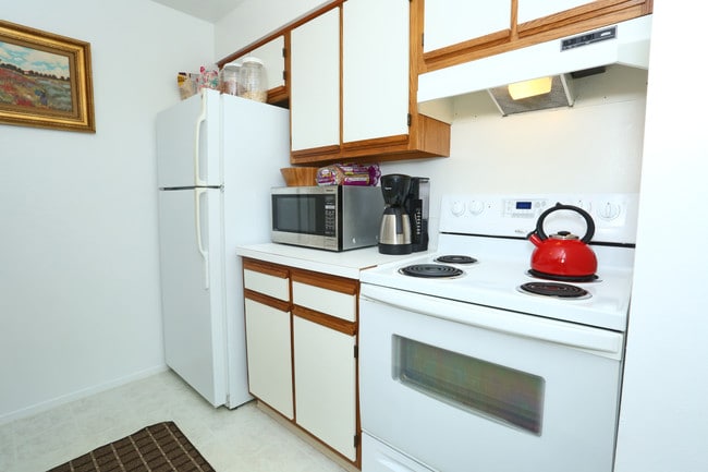 Harbor Cove in Whitmore Lake, MI - Building Photo - Interior Photo