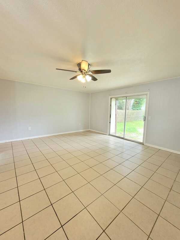 1339 Eagleview Dr in Brandon, FL - Building Photo - Building Photo