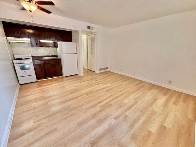 property at 1221 S 3rd St