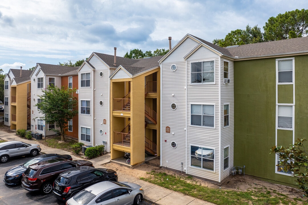 Tierra Vista RFK LLC in Kissimmee, FL - Building Photo