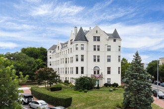 Carolina on the Hill in Washington, DC - Building Photo - Building Photo