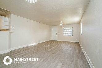 12219 Second St in Ft. Myers, FL - Building Photo - Building Photo