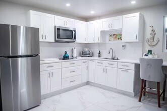 6420 Canary St in Sarasota, FL - Building Photo - Building Photo