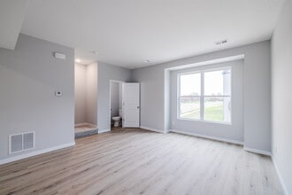 Double J Ranch, LLC in Davenport, IA - Foto de edificio - Building Photo