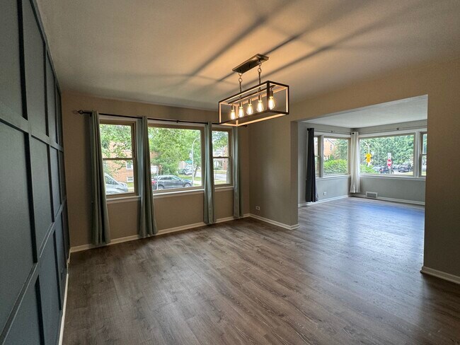 5700 N Richmond St in Chicago, IL - Building Photo - Building Photo