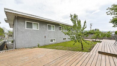 1335 Kamloops St in New Westminster, BC - Building Photo - Building Photo