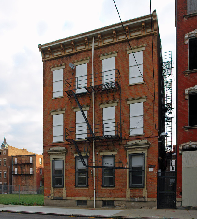 1510 Race St in Cincinnati, OH - Building Photo - Building Photo