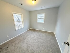 1233 Dixie Pl in High Point, NC - Building Photo - Building Photo