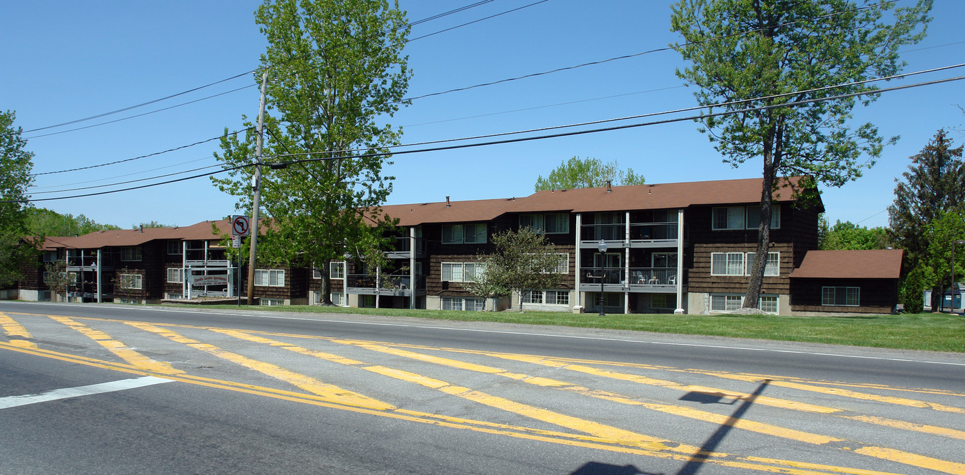 Oneida Garden Apartments Photo