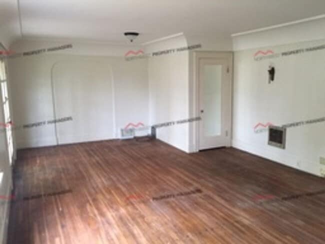 1767 SW Snively Ave in Chehalis, WA - Building Photo - Building Photo