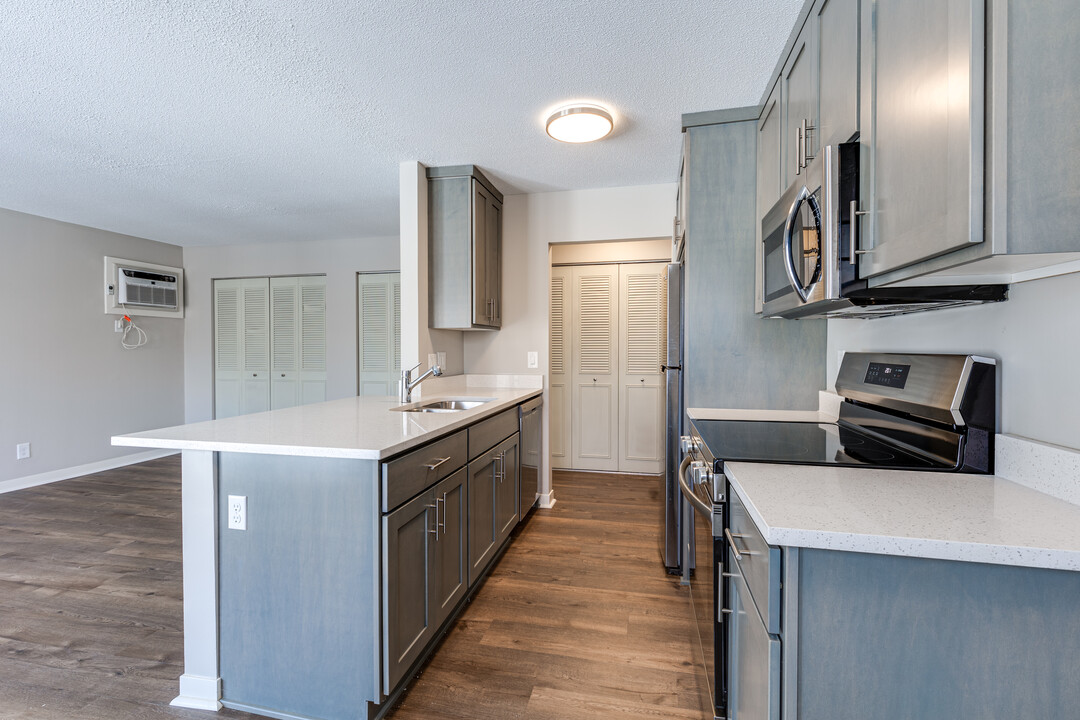 7th Avenue Apartments in North St. Paul, MN - Building Photo