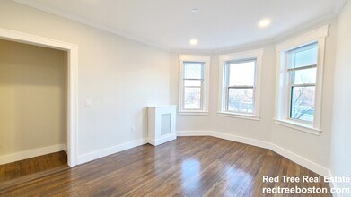 111 Park Dr in Boston, MA - Building Photo - Building Photo