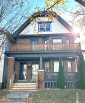 319 E Montana St, Unit 319 in Milwaukee, WI - Building Photo