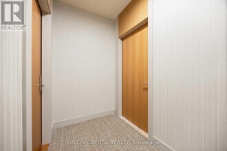 8960 Jane St in Vaughan, ON - Building Photo - Building Photo