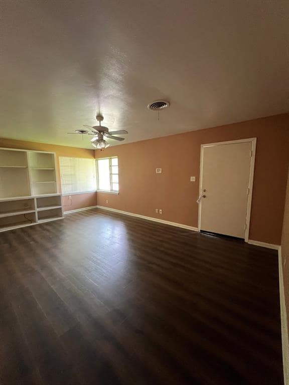 2704 Cedar Dr in Huntsville, TX - Building Photo - Building Photo