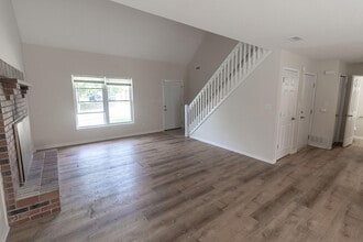 1916 Mirtle Grove Ct in Columbia, MO - Building Photo - Building Photo