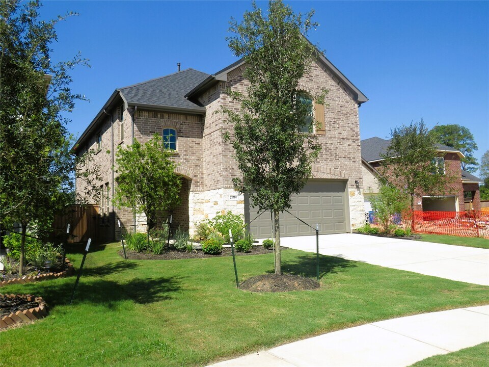 21314 Catelonia Yew Ct in Tomball, TX - Building Photo