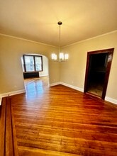 228 Laurel Ave, Unit #1 in Maplewood, NJ - Foto de edificio - Building Photo