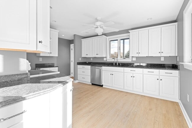 29 Fenwick St in Somerville, MA - Building Photo - Building Photo