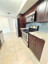742 Barbara St in Palm Harbor, FL - Building Photo - Building Photo