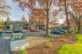 1212 Sacramento W Ave, Unit 10 in Chico, CA - Building Photo - Building Photo