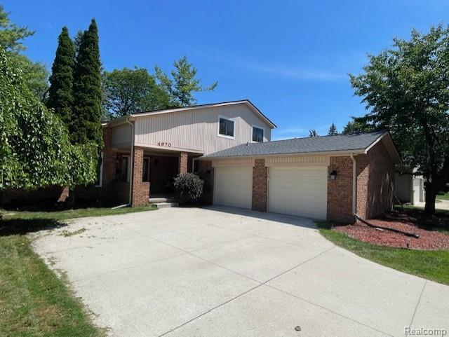 4970 Foxcroft Dr in Troy, MI - Building Photo