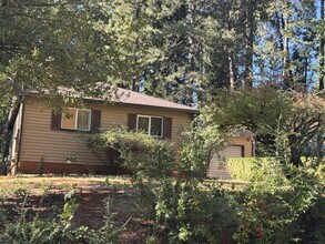 10546 Silver Way in Grass Valley, CA - Foto de edificio - Building Photo