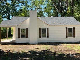 4327 Welota Dr in Jackson, MS - Building Photo