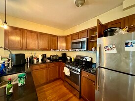 38 Gorham St, Unit 1 in Somerville, MA - Building Photo