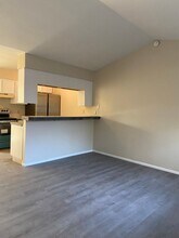 510 Pecan St in Bandera, TX - Foto de edificio - Building Photo